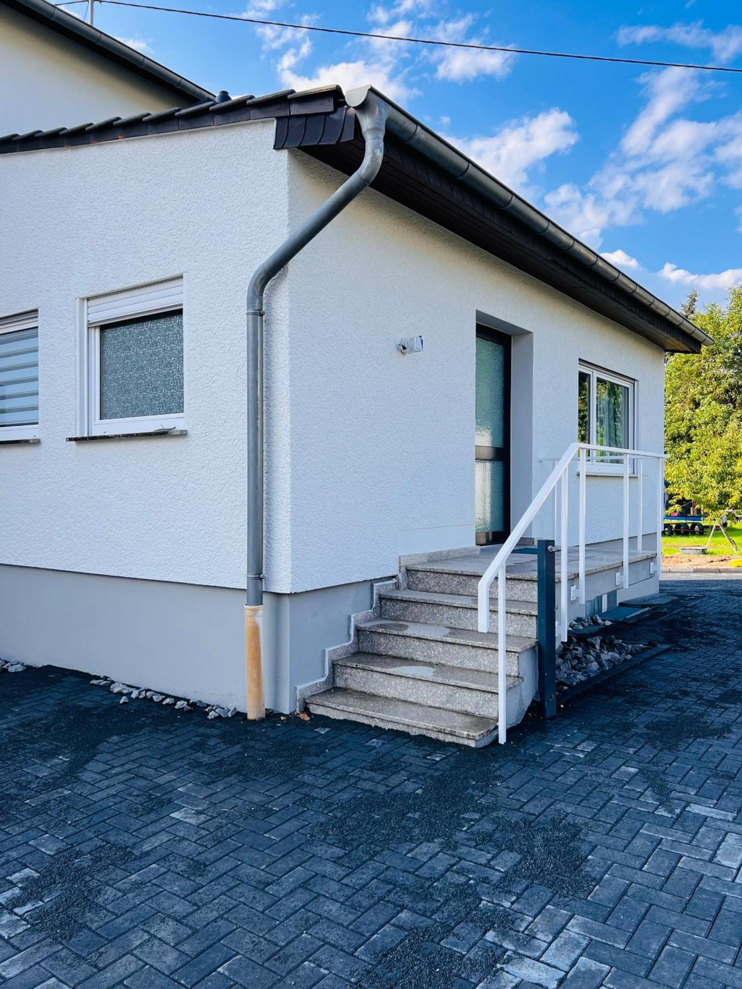 Ferienwohnung In Rheinnaehe Rheinbreitbach Bagian luar foto